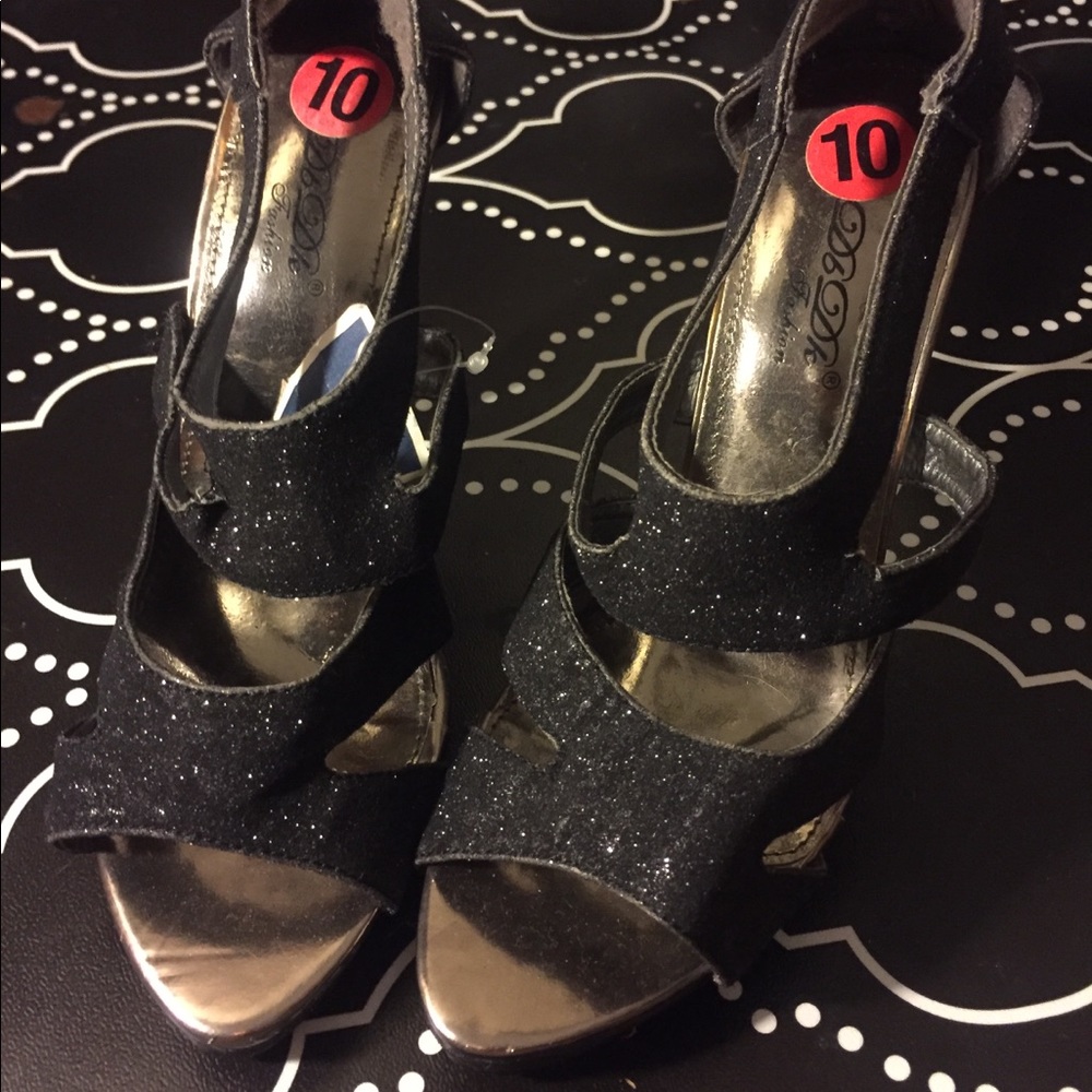 Black Glitter Heels - Picture 2 of 7